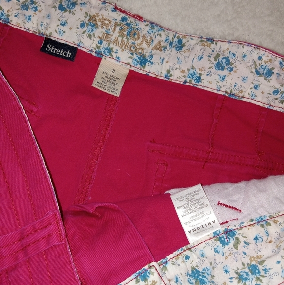 5 for $10 Arizona Dark Pink Cuffed Hem Shorts size 9 - Picture 6 of 8